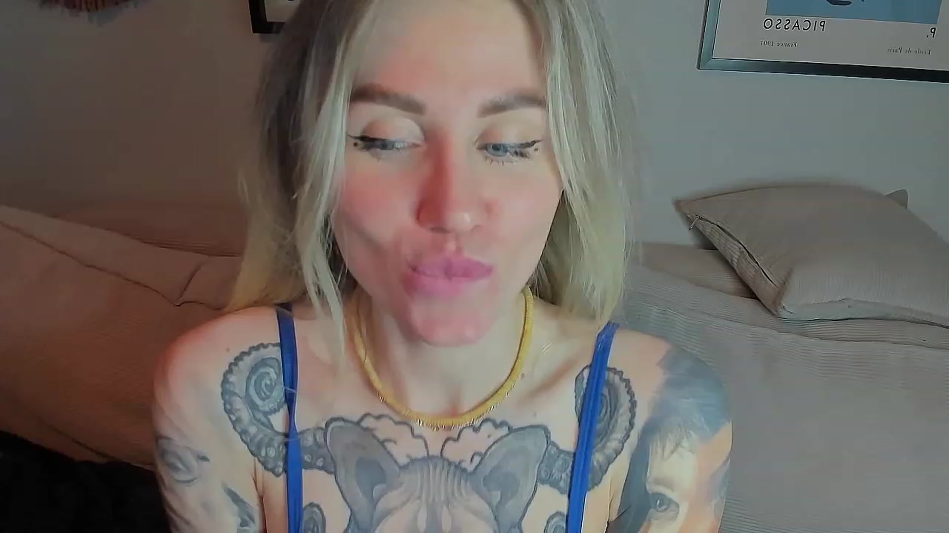 Gallery image thumbnail from Alexa_Smithhh's myfreecams stream on, 06/12/2023, 18:01 image 17 of 20