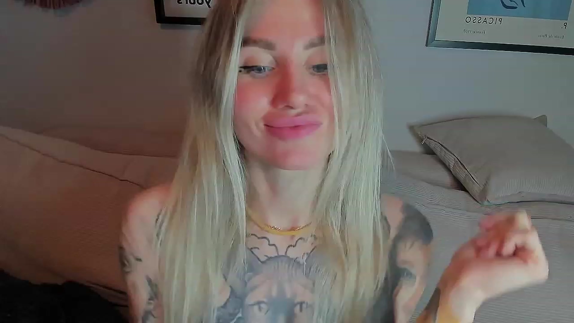 Gallery image thumbnail from Alexa_Smithhh's myfreecams stream on, 06/12/2023, 18:01 image 4 of 20