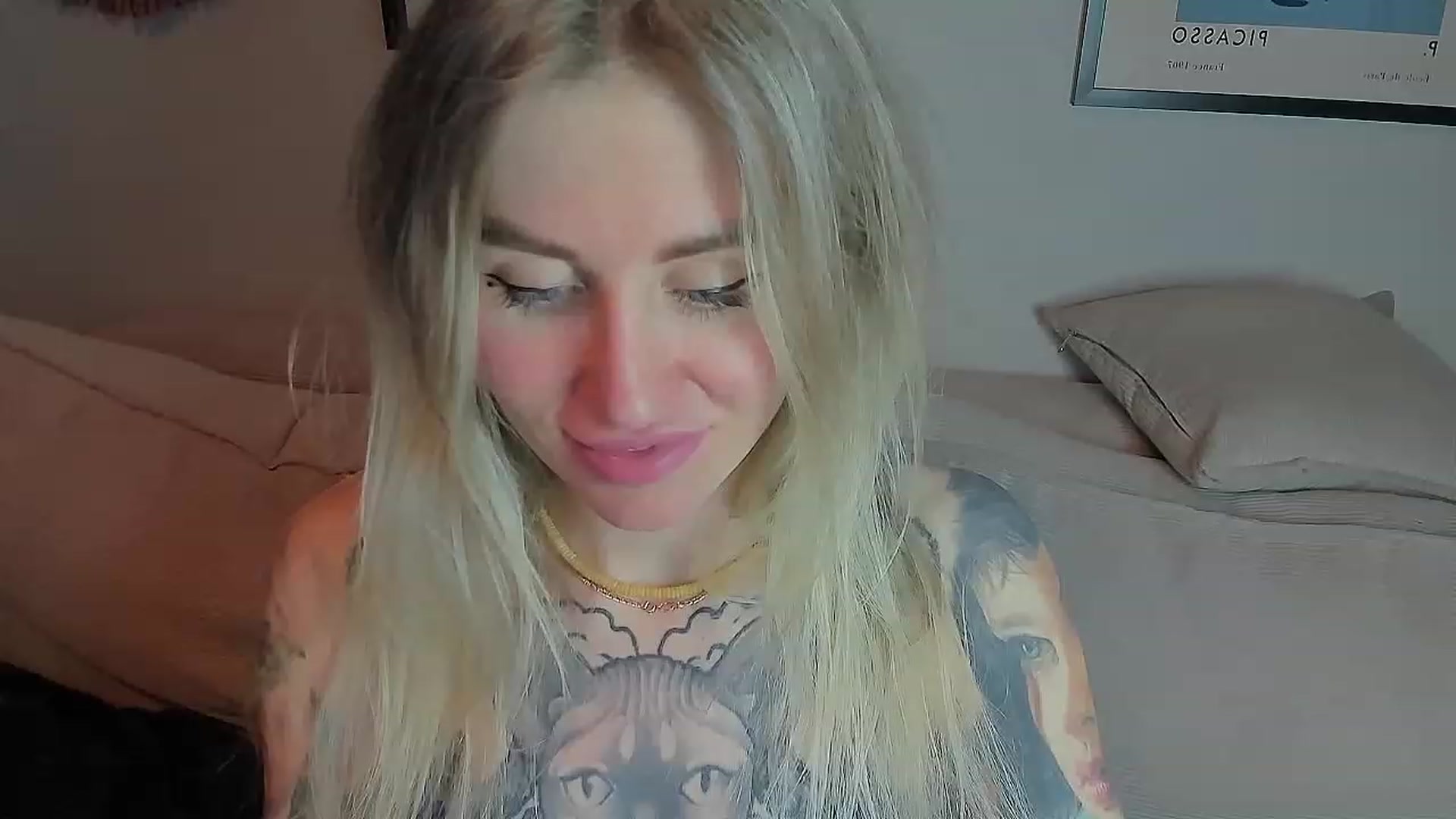 Gallery image thumbnail from Alexa_Smithhh's myfreecams stream on, 06/12/2023, 18:01 image 18 of 20