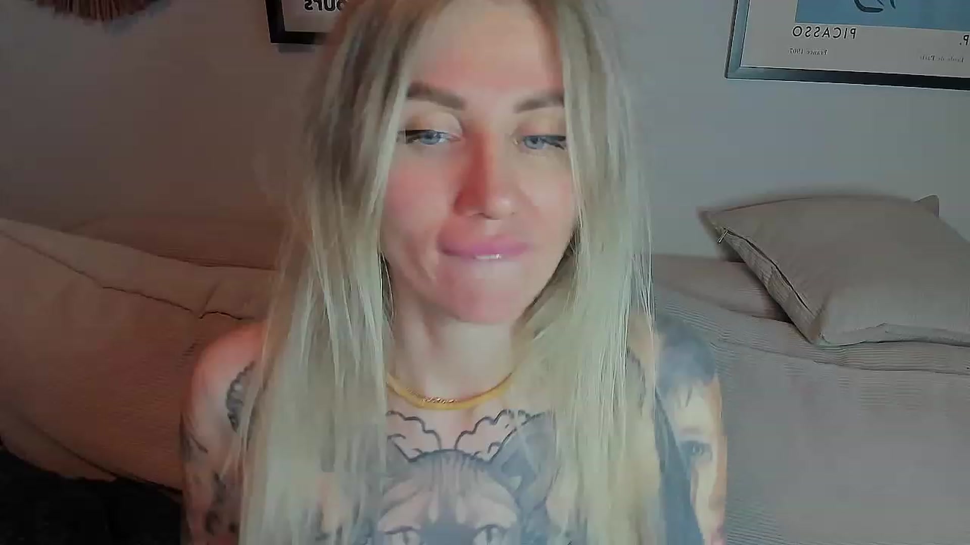 Gallery image thumbnail from Alexa_Smithhh's myfreecams stream on, 06/12/2023, 18:01 image 10 of 20