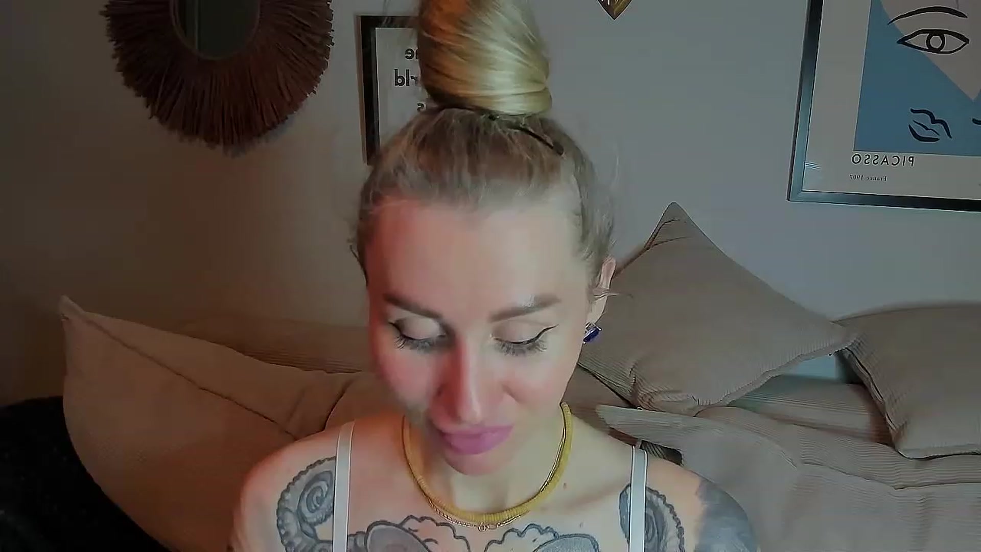 Gallery image thumbnail from Alexa_Smithhh's myfreecams stream on, 06/15/2023, 20:11 image 8 of 20