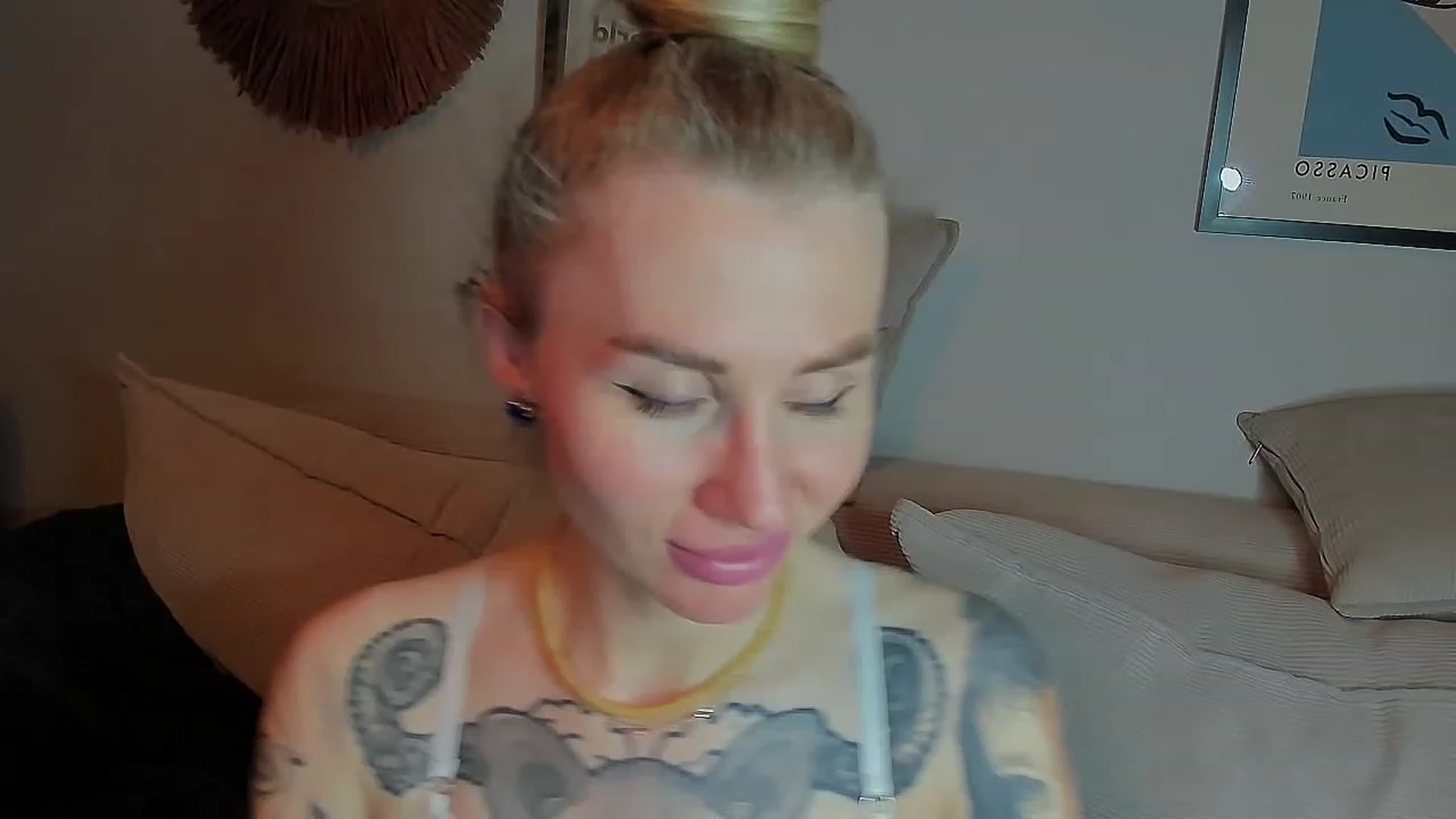 Gallery image thumbnail from Alexa_Smithhh's myfreecams stream on, 06/15/2023, 20:11 image 1 of 20