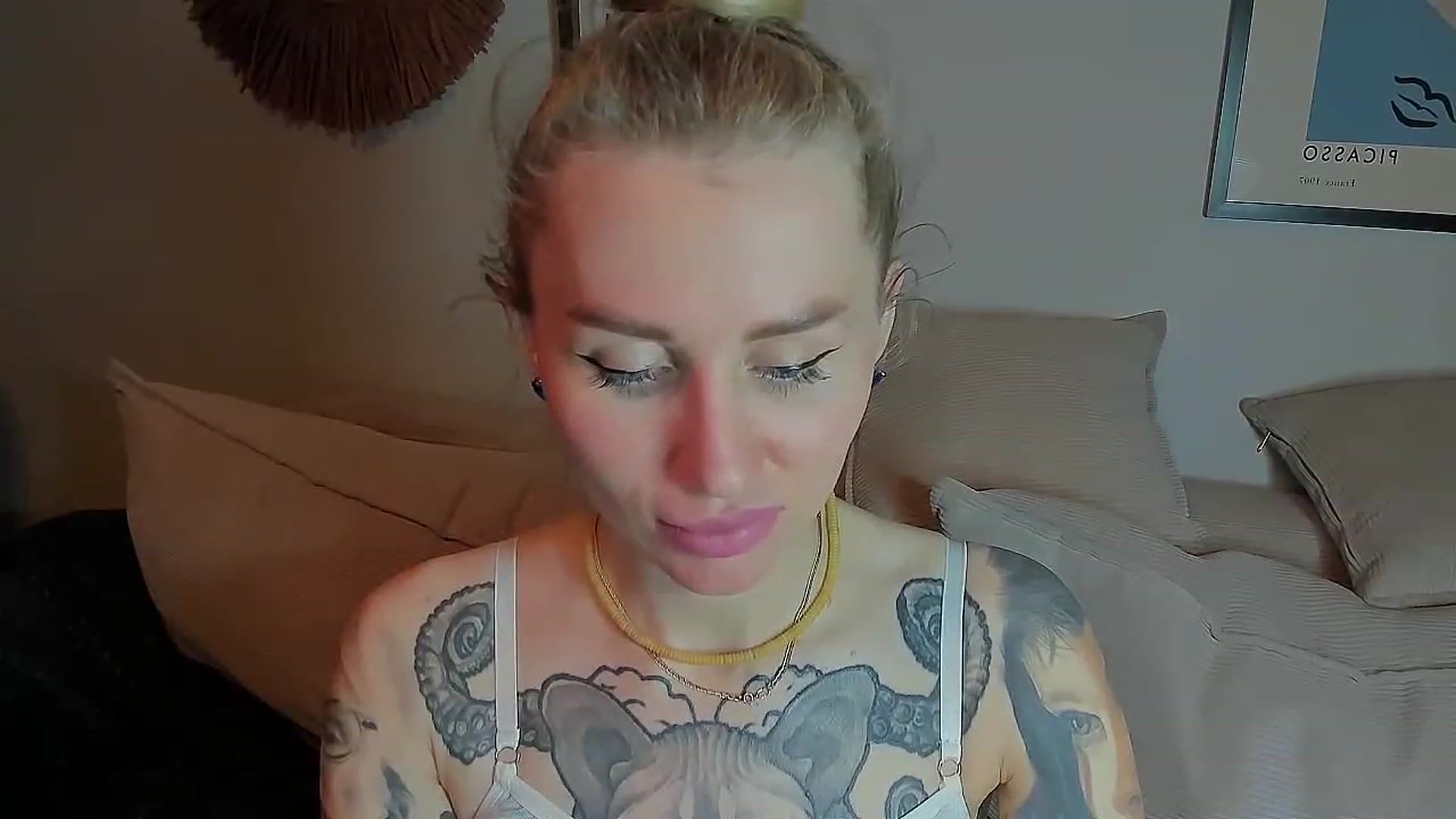 Gallery image thumbnail from Alexa_Smithhh's myfreecams stream on, 06/15/2023, 20:11 image 19 of 20