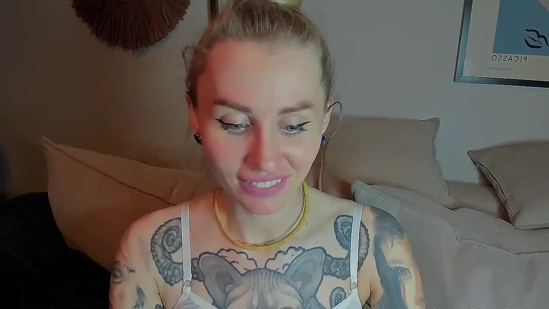 Gallery image thumbnail from Alexa_Smithhh's myfreecams stream on, 06/15/2023, 20:11 image 12 of 20