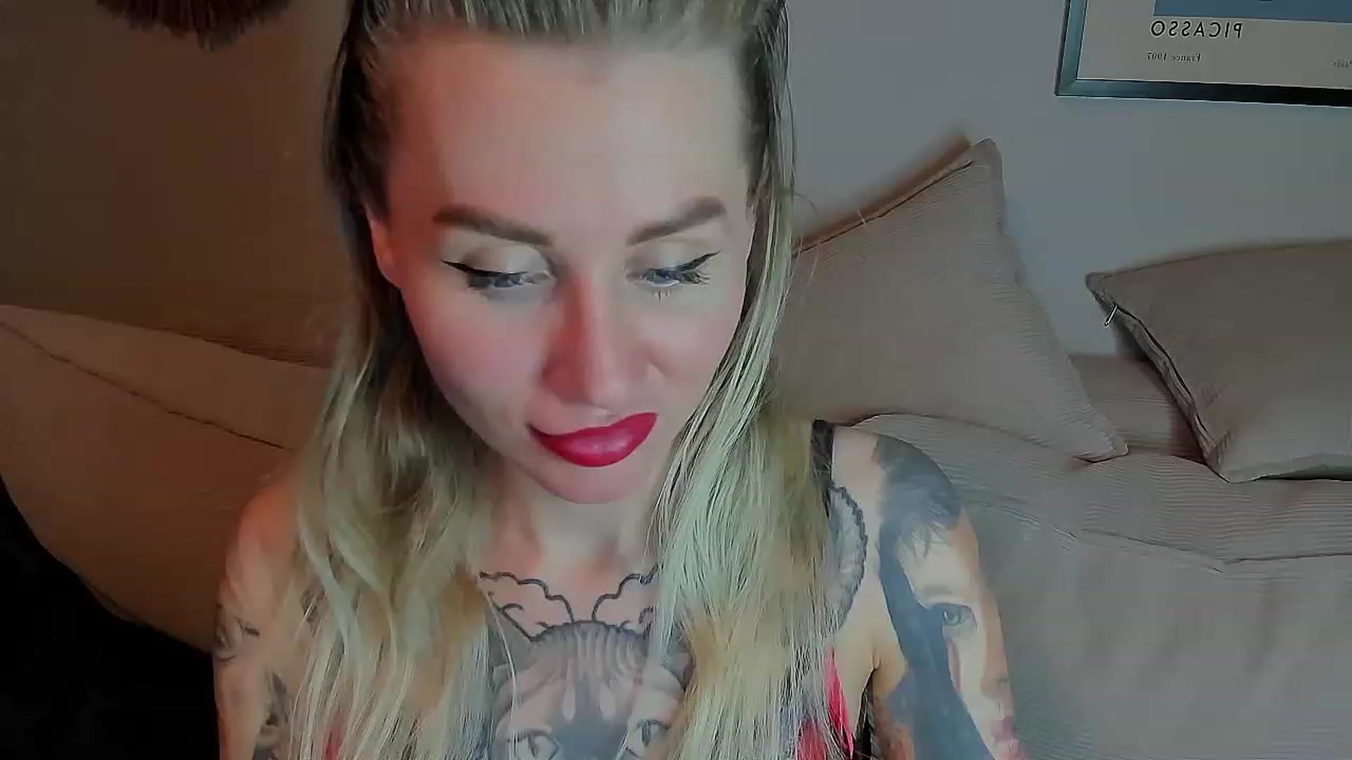 Gallery image thumbnail from Alexa_Smithhh's myfreecams stream on, 06/16/2023, 19:16 image 18 of 20