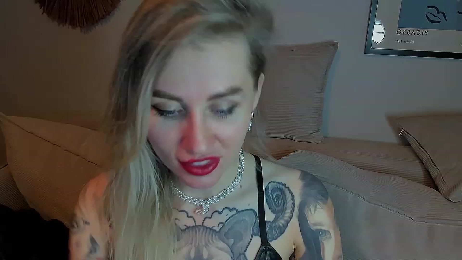 Gallery image thumbnail from Alexa_Smithhh's myfreecams stream on, 06/18/2023, 18:32 image 10 of 20