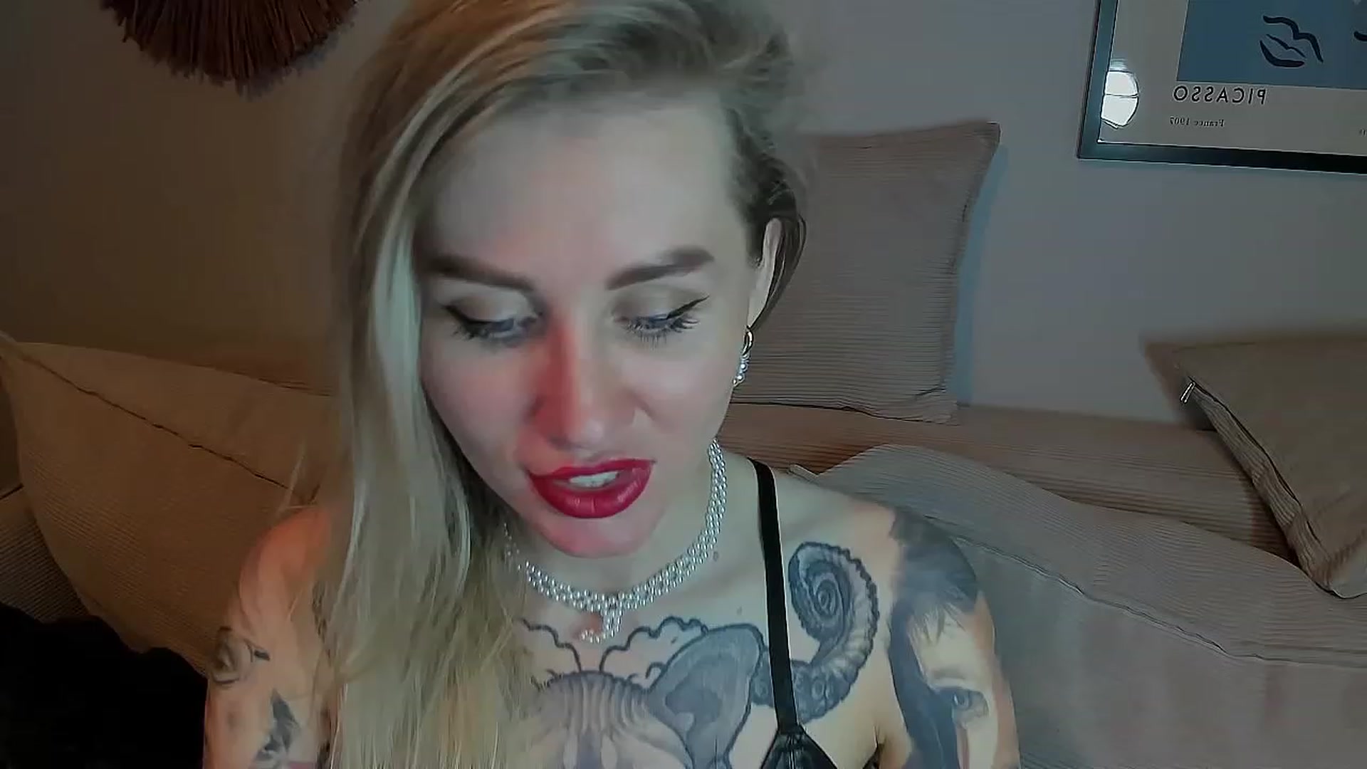 Gallery image thumbnail from Alexa_Smithhh's myfreecams stream on, 06/18/2023, 18:32 image 17 of 20