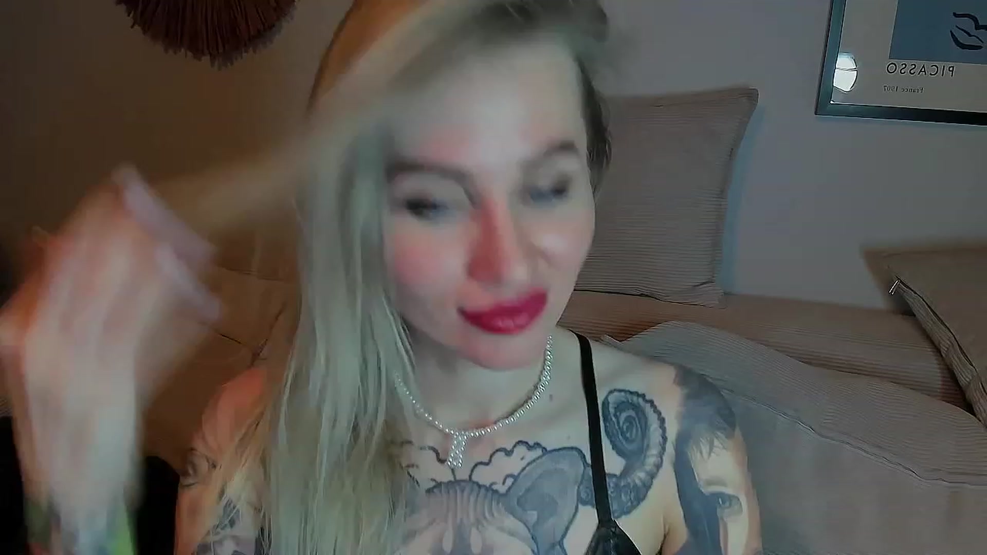 Gallery image thumbnail from Alexa_Smithhh's myfreecams stream on, 06/18/2023, 21:17 image 1 of 20