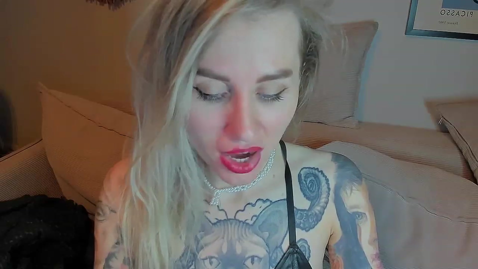 Gallery image thumbnail from Alexa_Smithhh's myfreecams stream on, 06/18/2023, 21:17 image 13 of 20