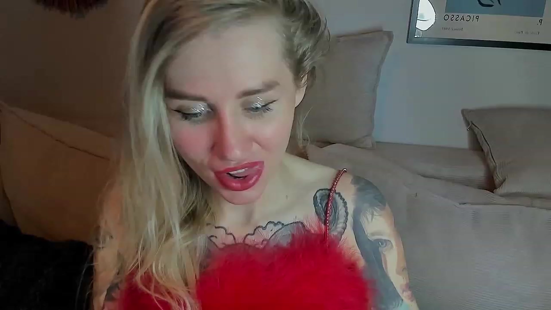 Gallery image thumbnail from Alexa_Smithhh's myfreecams stream on, 06/19/2023, 19:29 image 13 of 20