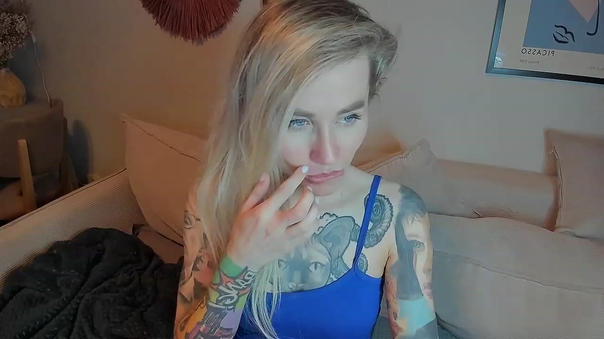 Gallery image thumbnail from Alexa_Smithhh's myfreecams stream on, 06/20/2023, 21:18 image 6 of 20