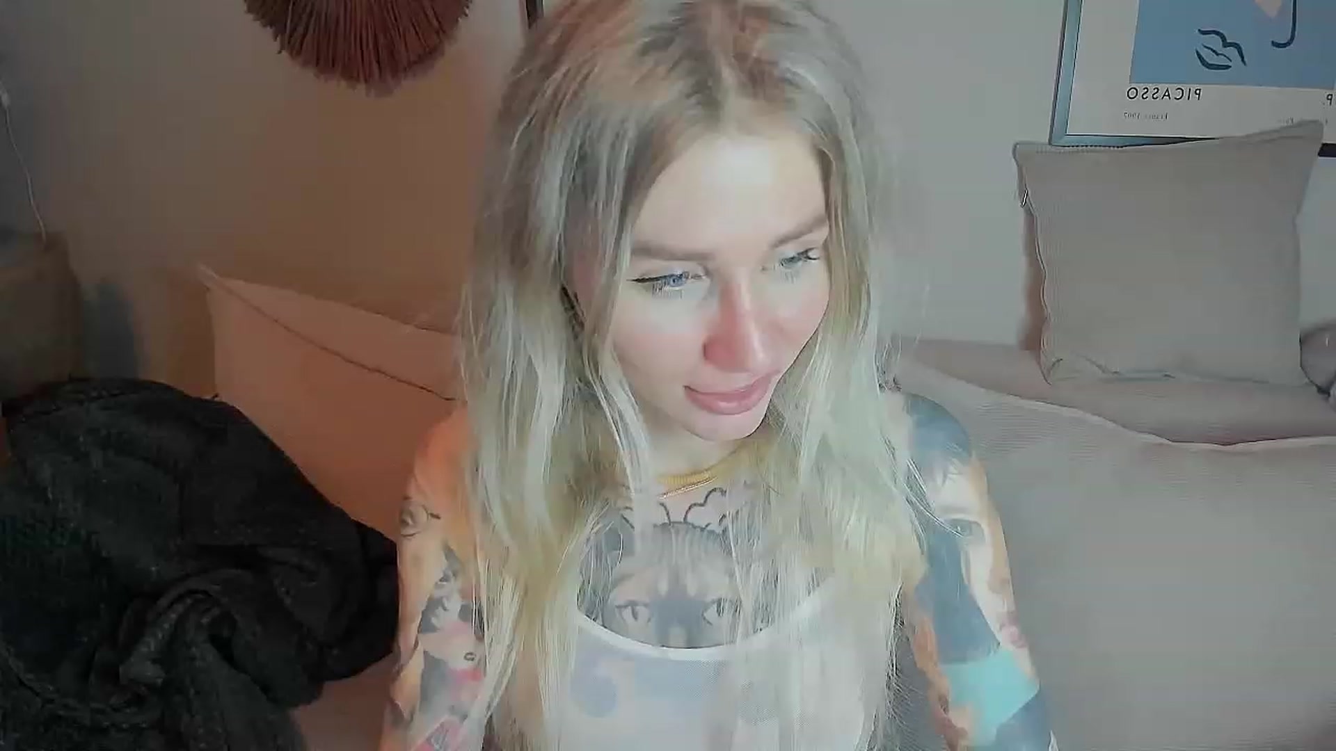 Gallery image thumbnail from Alexa_Smithhh's myfreecams stream on, 06/22/2023, 20:00 image 14 of 20