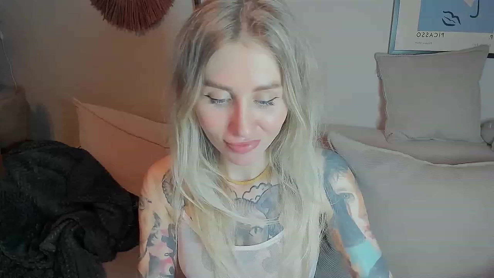 Gallery image thumbnail from Alexa_Smithhh's myfreecams stream on, 06/22/2023, 20:00 image 13 of 20