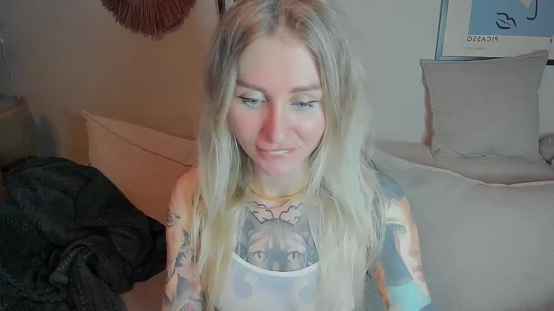 Gallery image thumbnail from Alexa_Smithhh's myfreecams stream on, 06/22/2023, 20:00 image 15 of 20