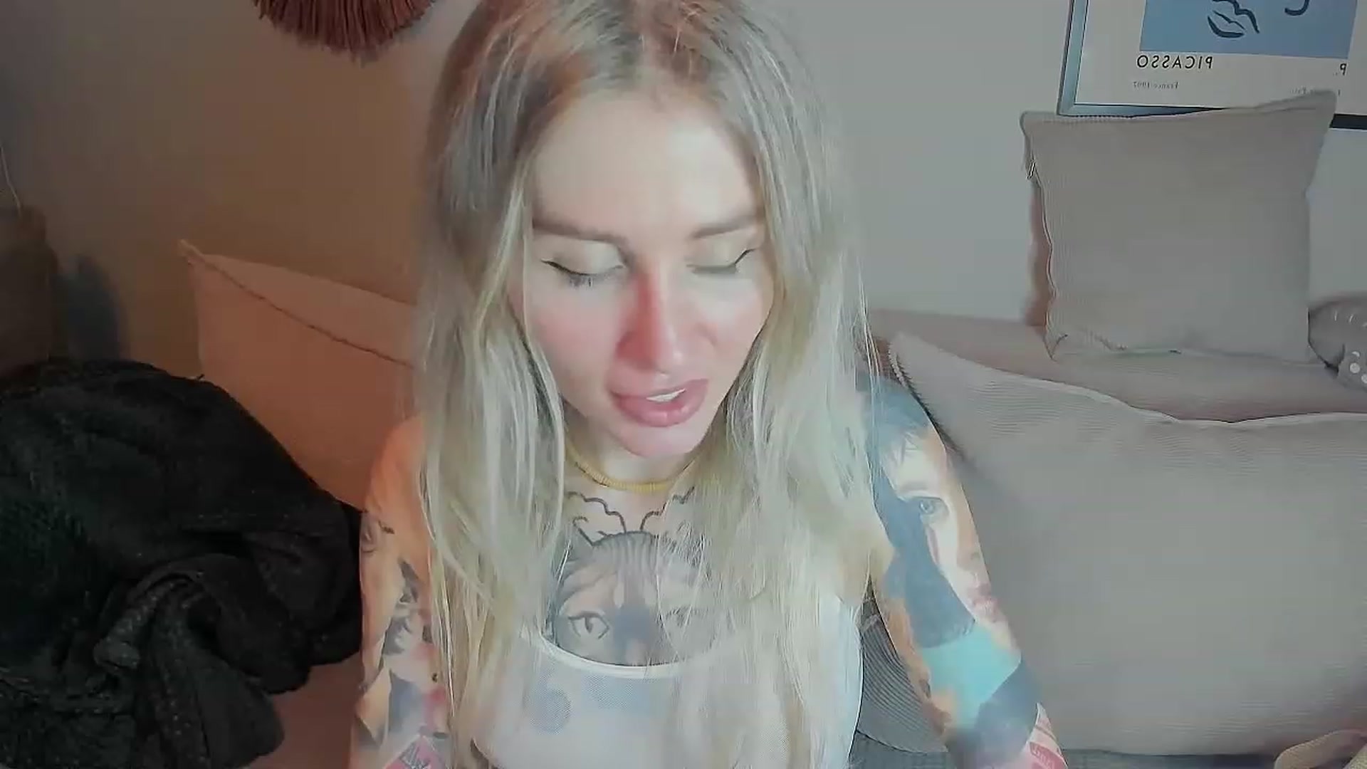 Gallery image thumbnail from Alexa_Smithhh's myfreecams stream on, 06/22/2023, 20:00 image 10 of 20