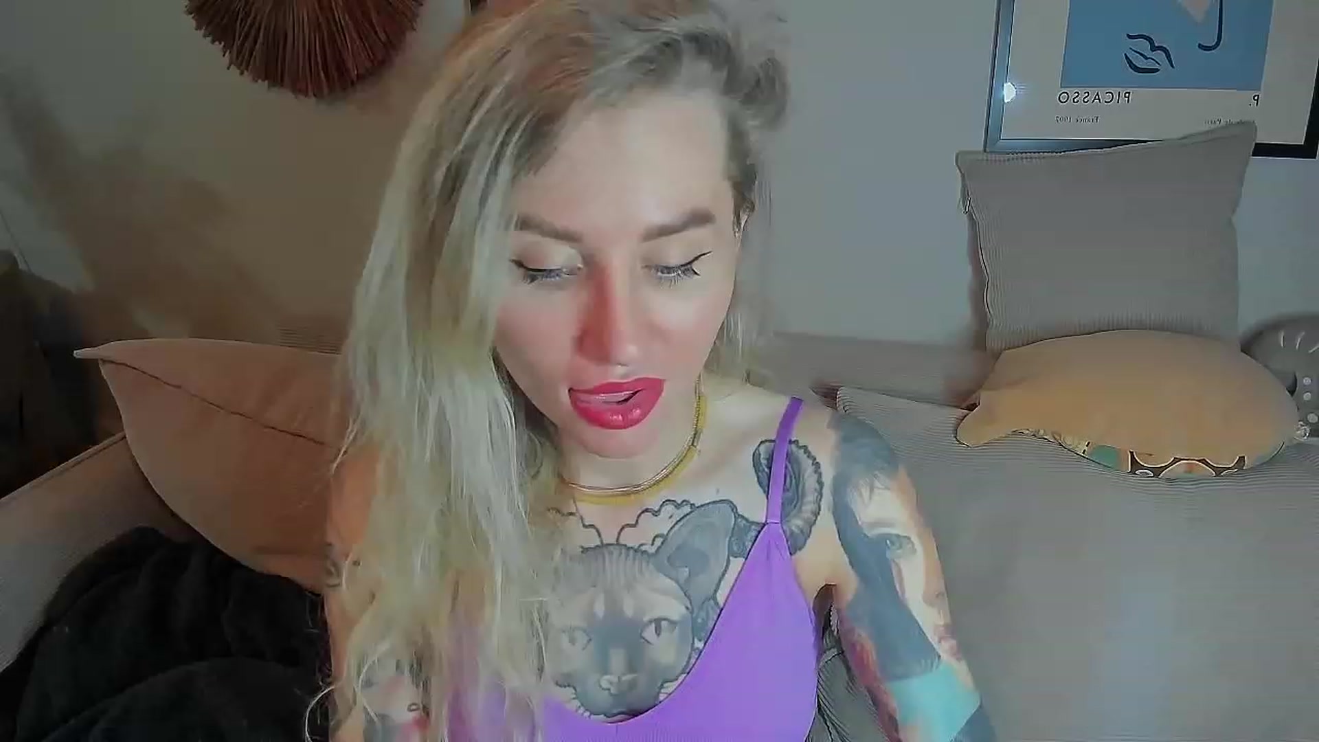 Gallery image thumbnail from Alexa_Smithhh's myfreecams stream on, 06/25/2023, 19:08 image 17 of 20
