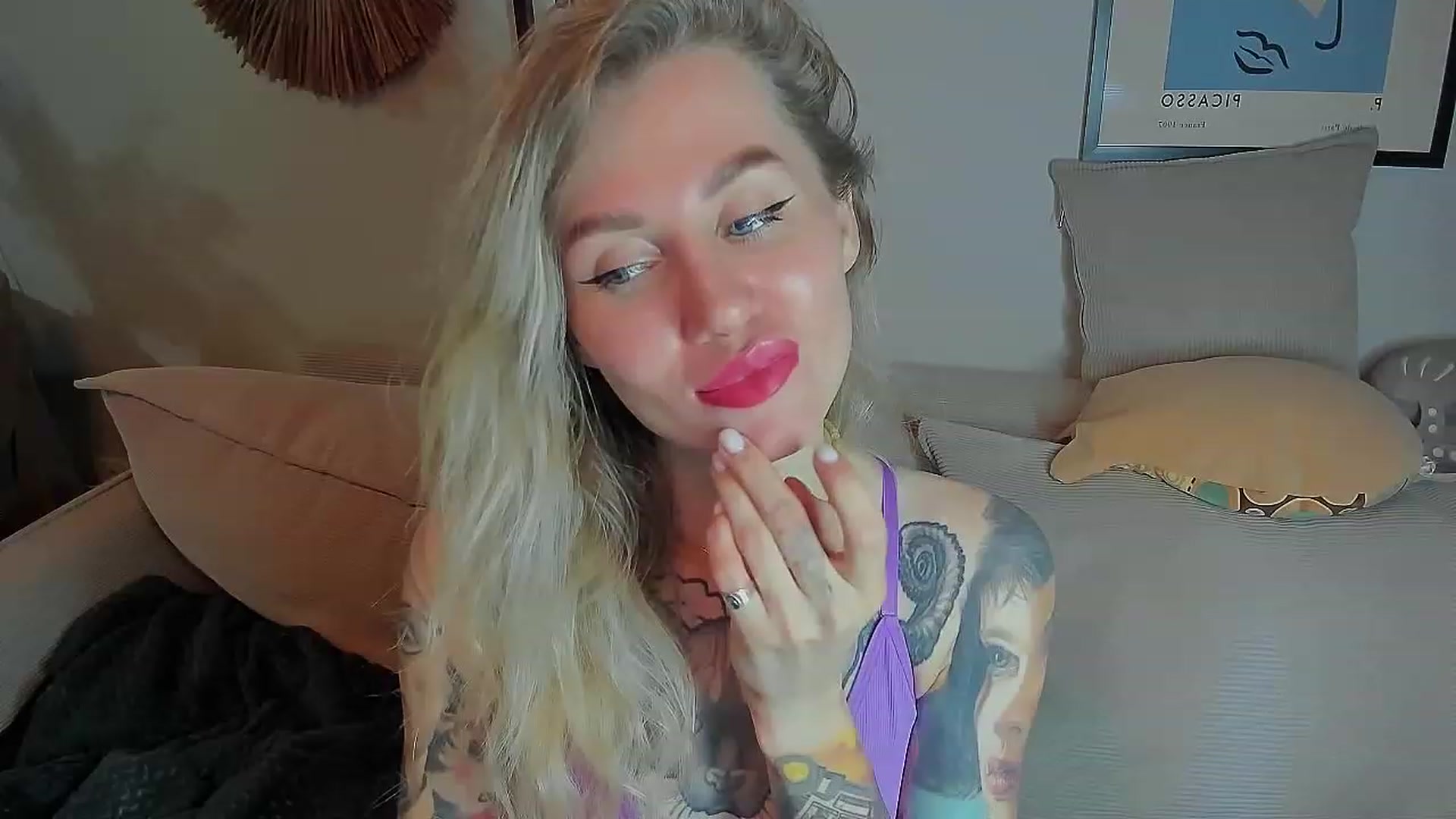 Gallery image thumbnail from Alexa_Smithhh's myfreecams stream on, 06/25/2023, 19:48 image 13 of 20