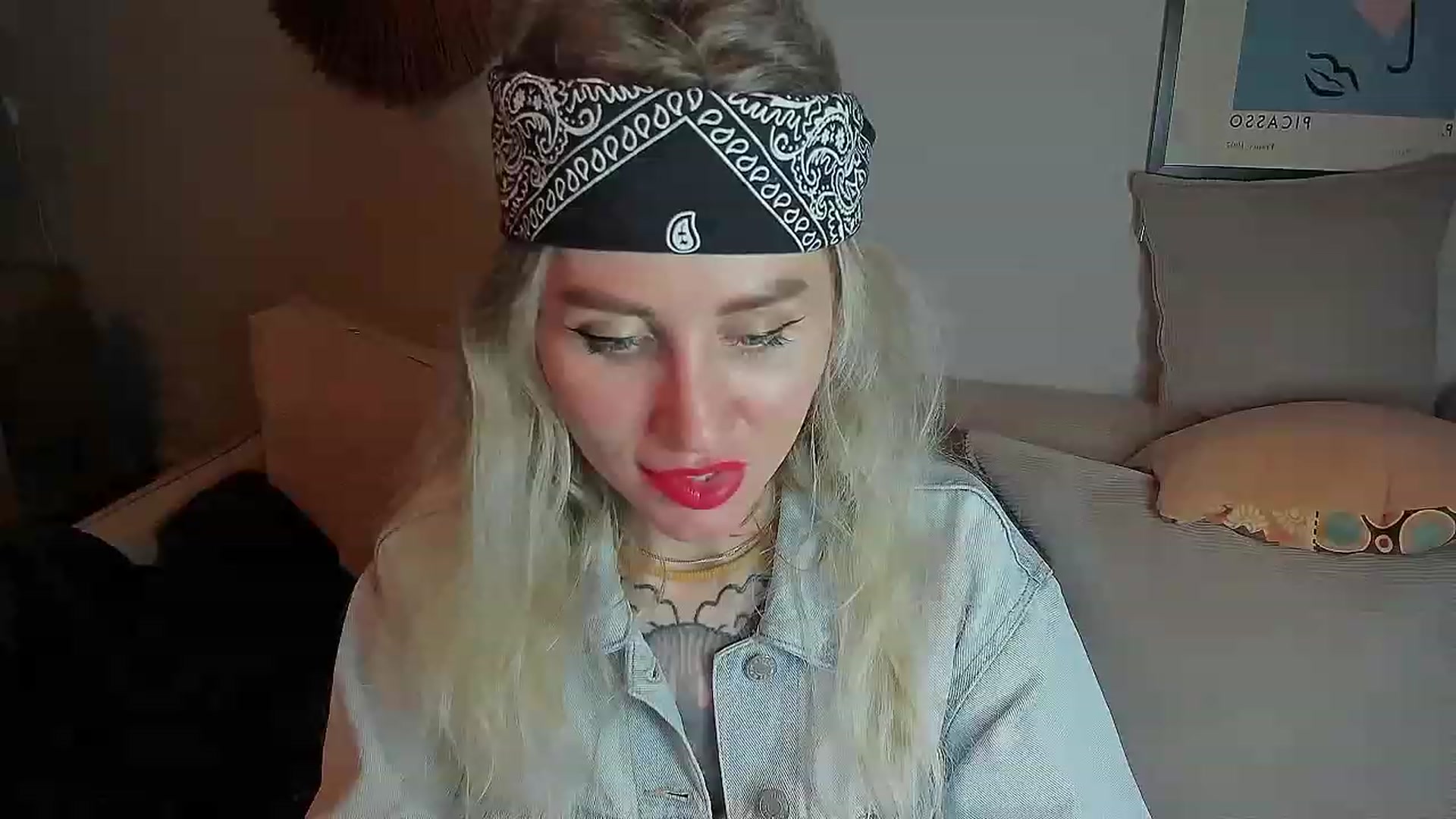 Gallery image thumbnail from Alexa_Smithhh's myfreecams stream on, 06/26/2023, 20:05 image 15 of 20