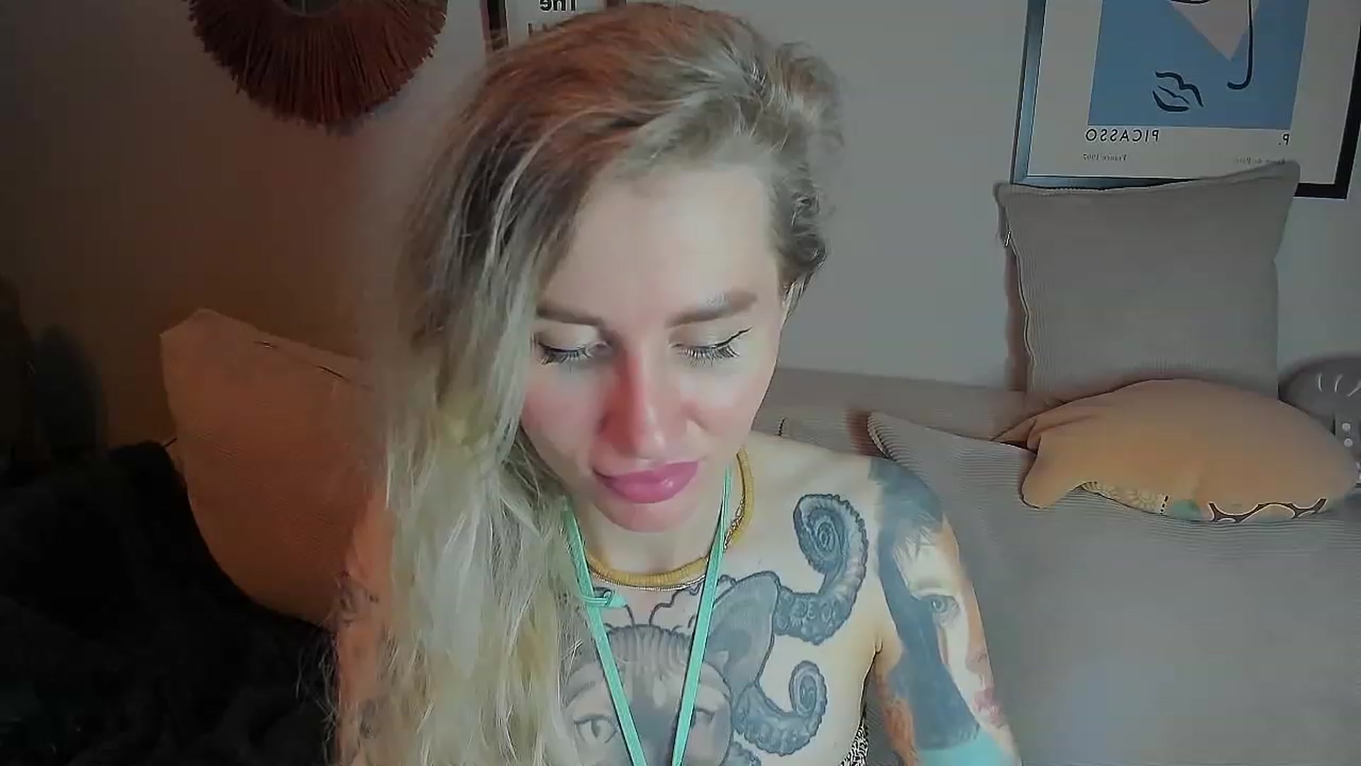 Gallery image thumbnail from Alexa_Smithhh's myfreecams stream on, 06/27/2023, 19:45 image 16 of 20