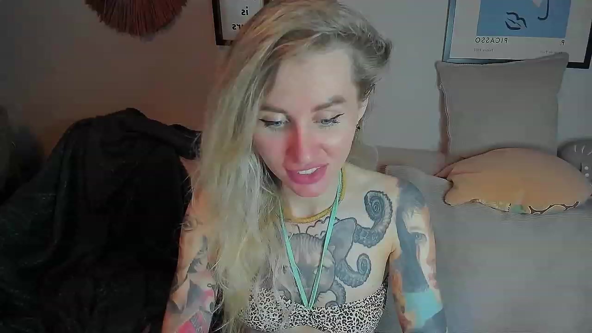 Gallery image thumbnail from Alexa_Smithhh's myfreecams stream on, 06/27/2023, 19:45 image 5 of 20
