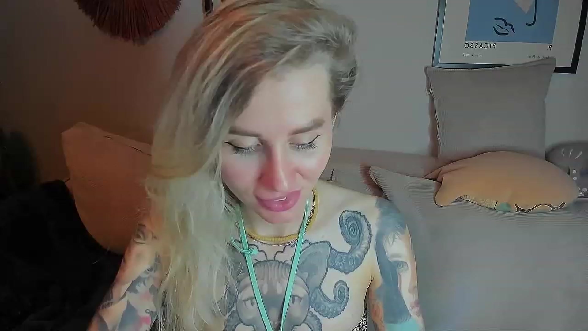 Gallery image thumbnail from Alexa_Smithhh's myfreecams stream on, 06/27/2023, 19:45 image 18 of 20