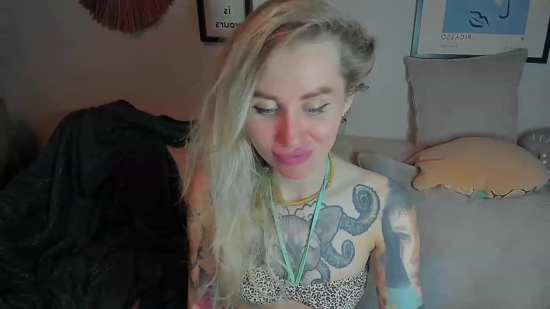Gallery image thumbnail from Alexa_Smithhh's myfreecams stream on, 06/27/2023, 19:45 image 2 of 20