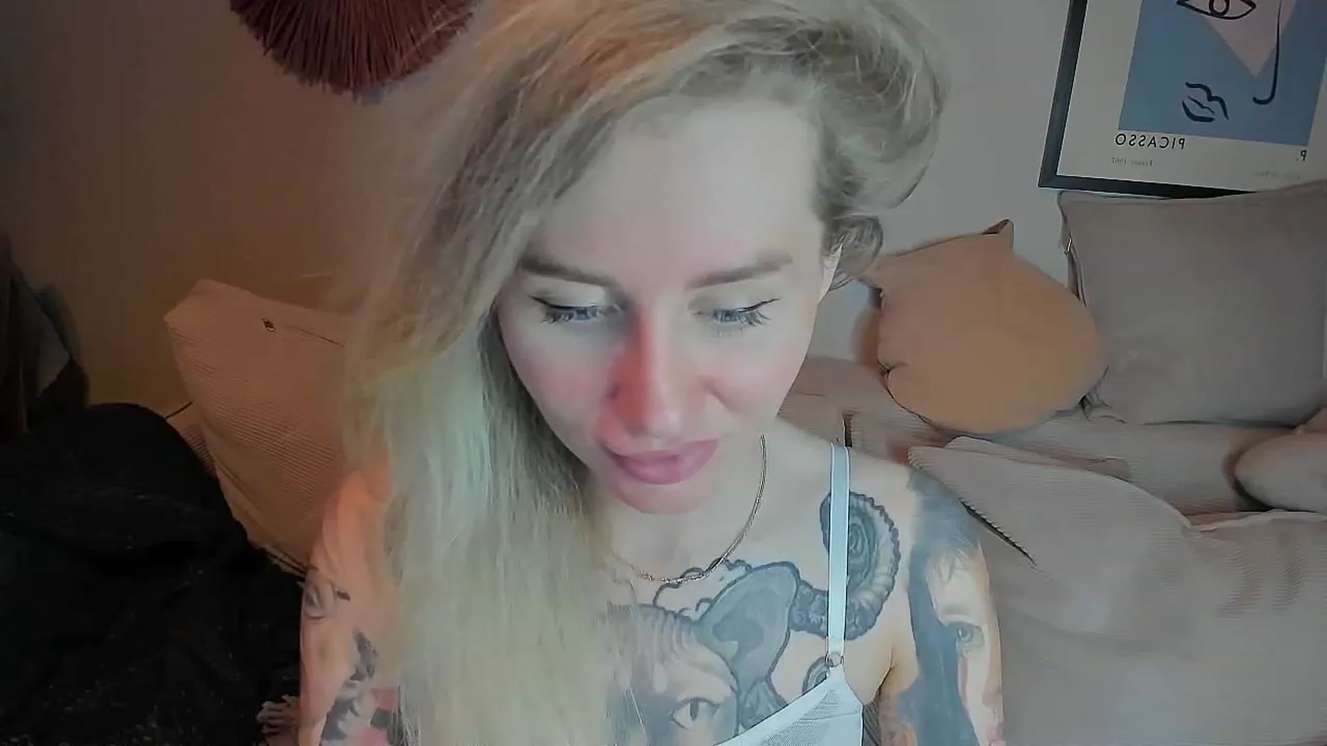 Gallery image thumbnail from Alexa_Smithhh's myfreecams stream on, 07/05/2023, 19:16 image 1 of 20