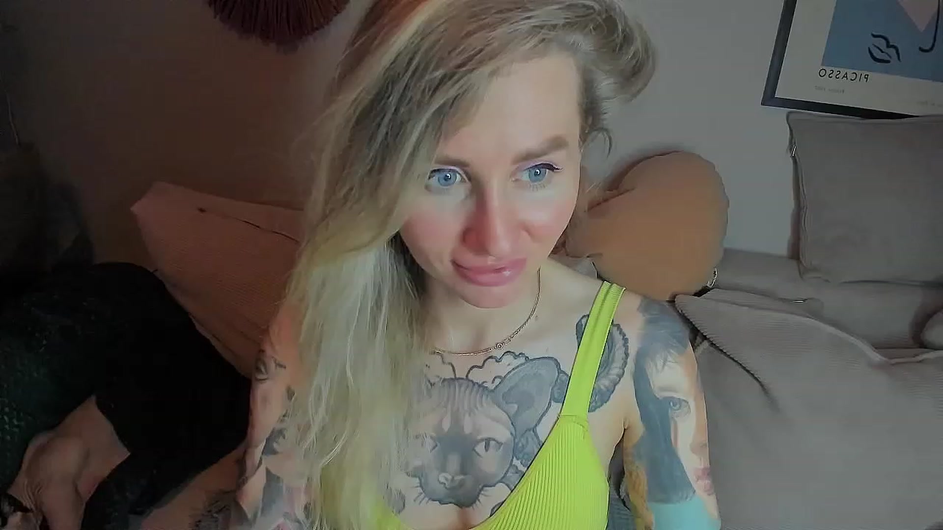 Gallery image thumbnail from Alexa_Smithhh's myfreecams stream on, 07/06/2023, 21:08 image 1 of 20