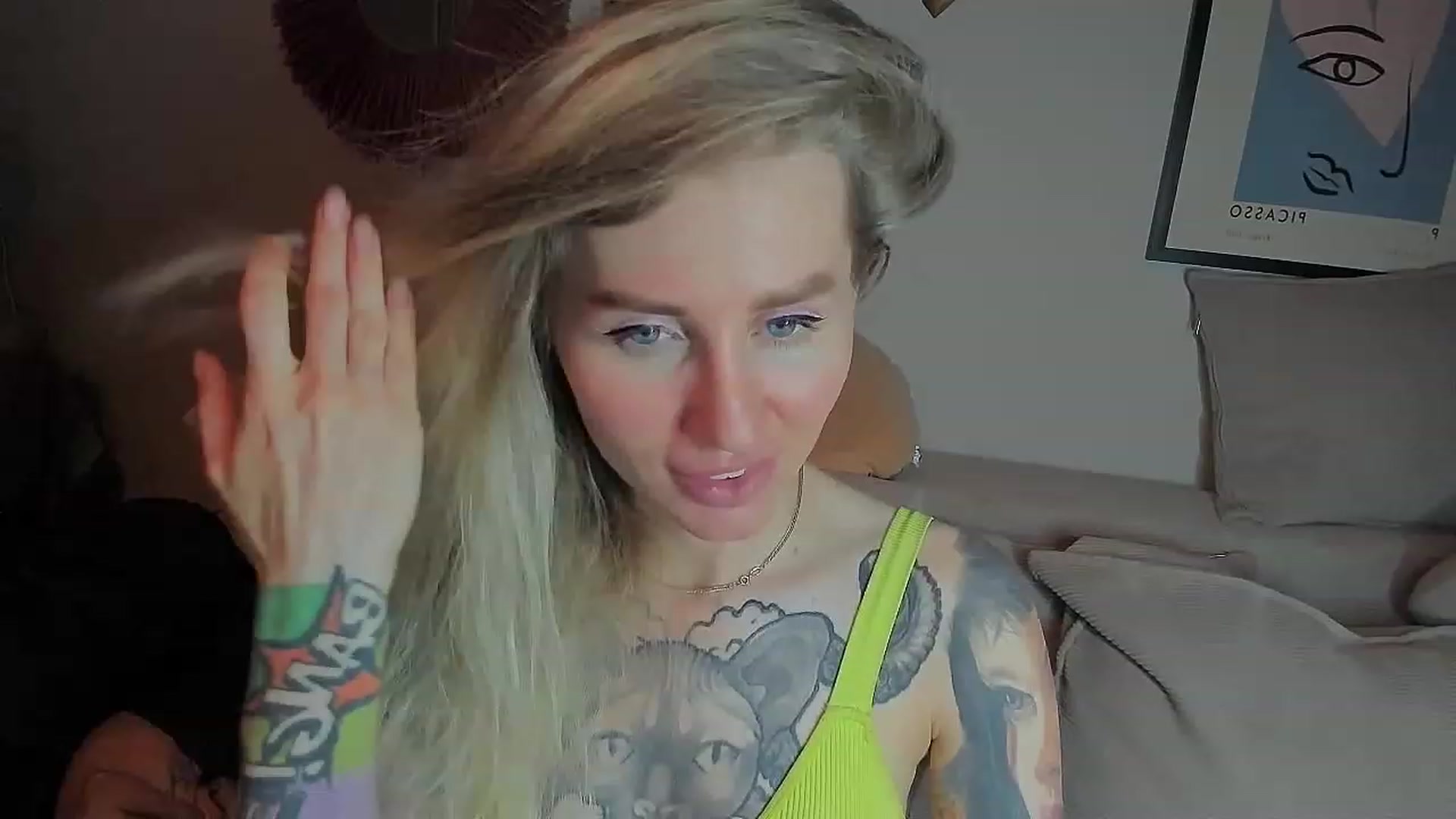 Gallery image thumbnail from Alexa_Smithhh's myfreecams stream on, 07/06/2023, 21:08 image 16 of 20