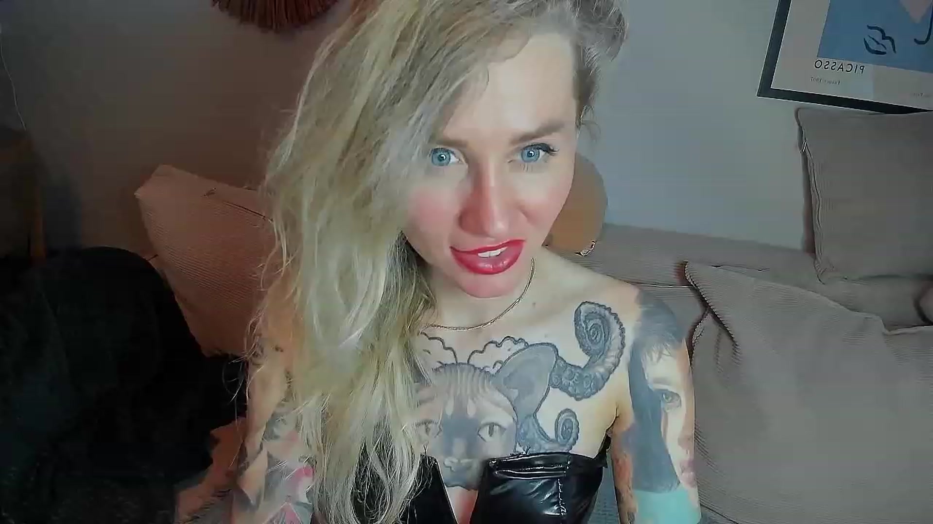 Gallery image thumbnail from Alexa_Smithhh's myfreecams stream on, 07/09/2023, 18:10 image 13 of 20
