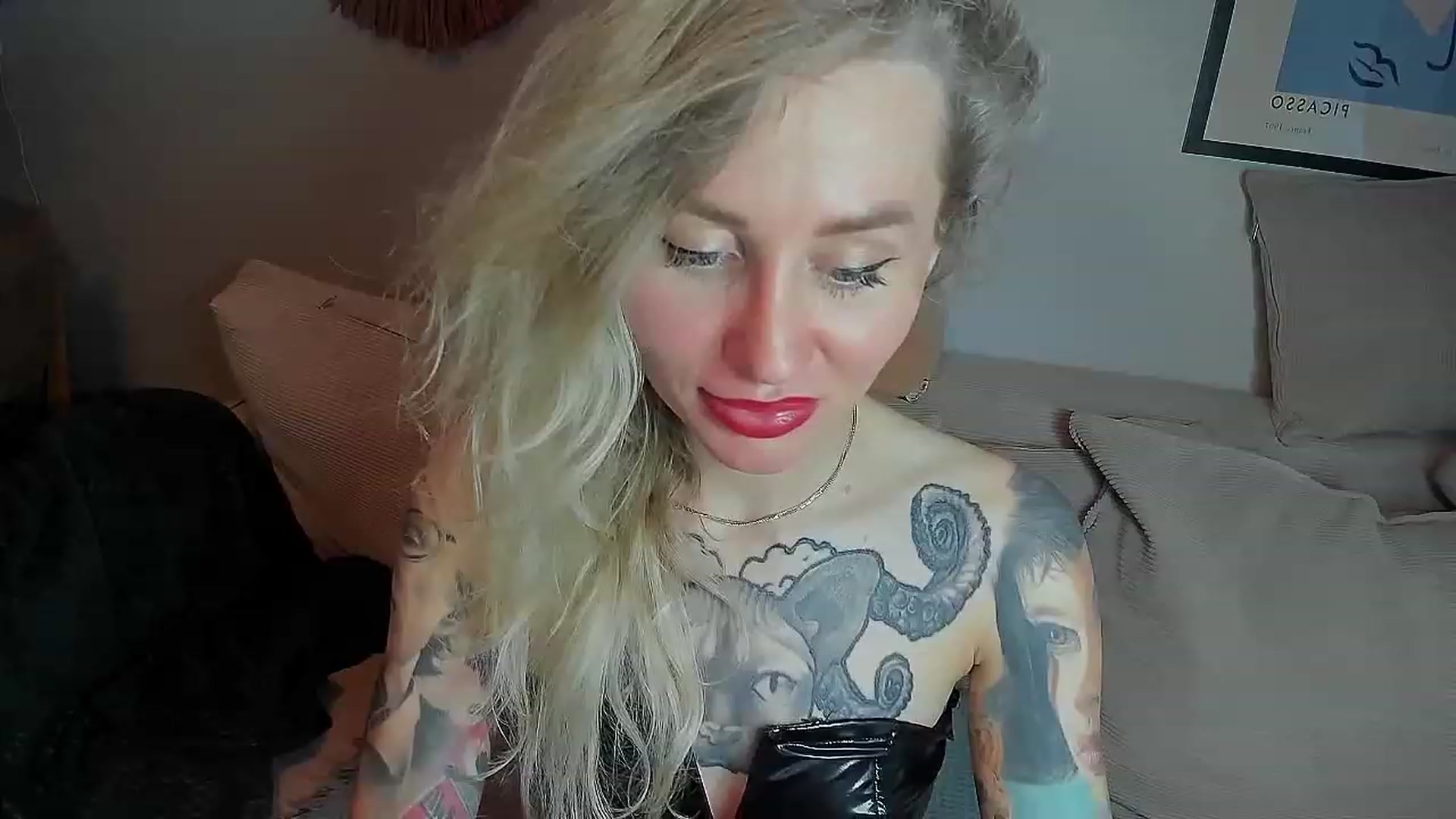 Gallery image thumbnail from Alexa_Smithhh's myfreecams stream on, 07/09/2023, 18:10 image 6 of 20