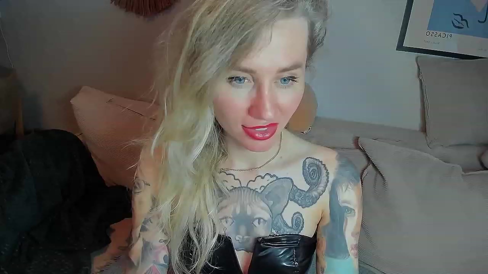 Gallery image thumbnail from Alexa_Smithhh's myfreecams stream on, 07/09/2023, 18:10 image 17 of 20