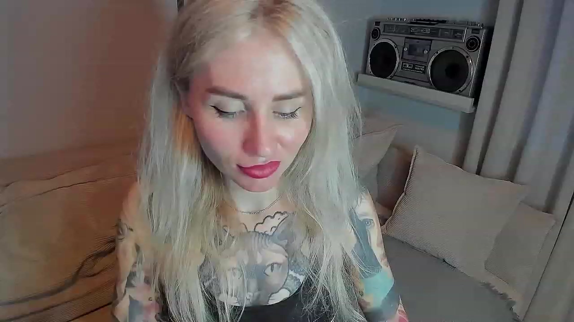 Gallery image thumbnail from Alexa_Smithhh's myfreecams stream on, 07/19/2023, 19:42 image 14 of 20