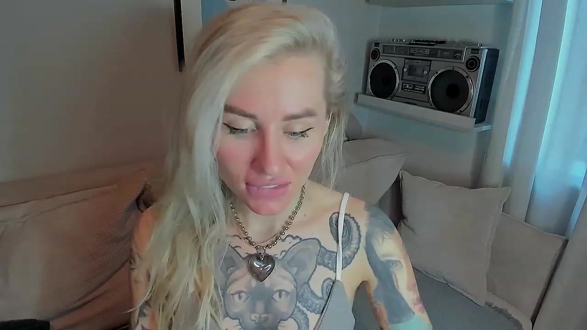 Gallery image thumbnail from Alexa_Smithhh's myfreecams stream on, 07/22/2023, 15:39 image 4 of 20