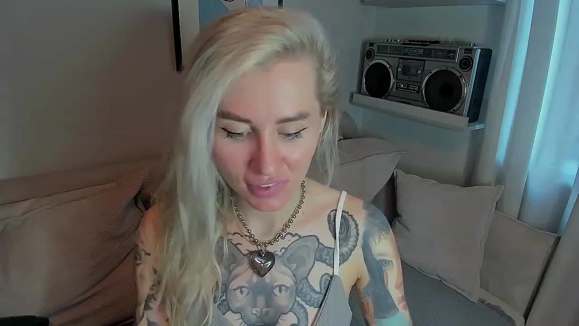 Gallery image thumbnail from Alexa_Smithhh's myfreecams stream on, 07/22/2023, 15:39 image 2 of 20