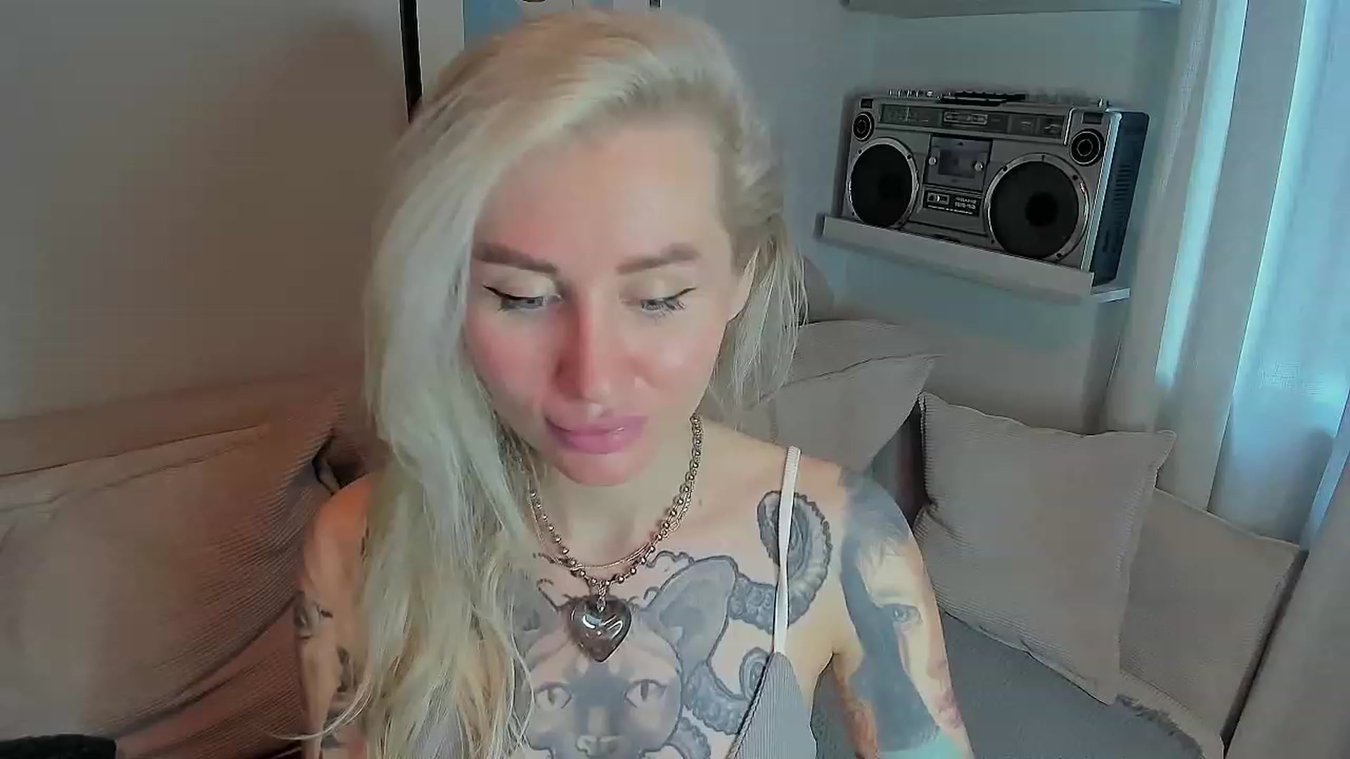 Gallery image thumbnail from Alexa_Smithhh's myfreecams stream on, 07/22/2023, 15:39 image 10 of 20