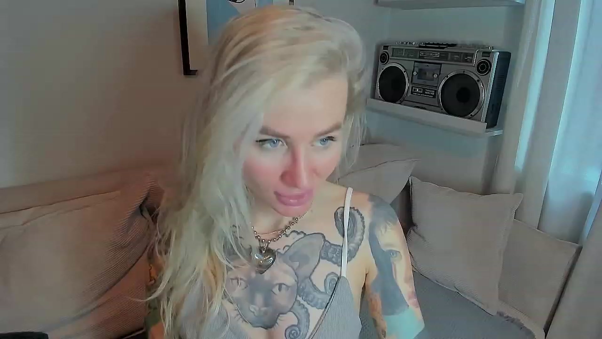 Gallery image thumbnail from Alexa_Smithhh's myfreecams stream on, 07/22/2023, 15:39 image 17 of 20