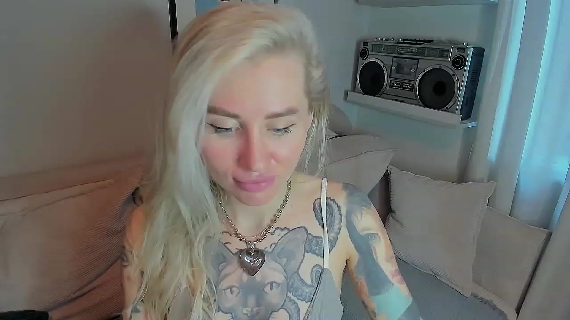 Gallery image thumbnail from Alexa_Smithhh's myfreecams stream on, 07/22/2023, 15:39 image 6 of 20