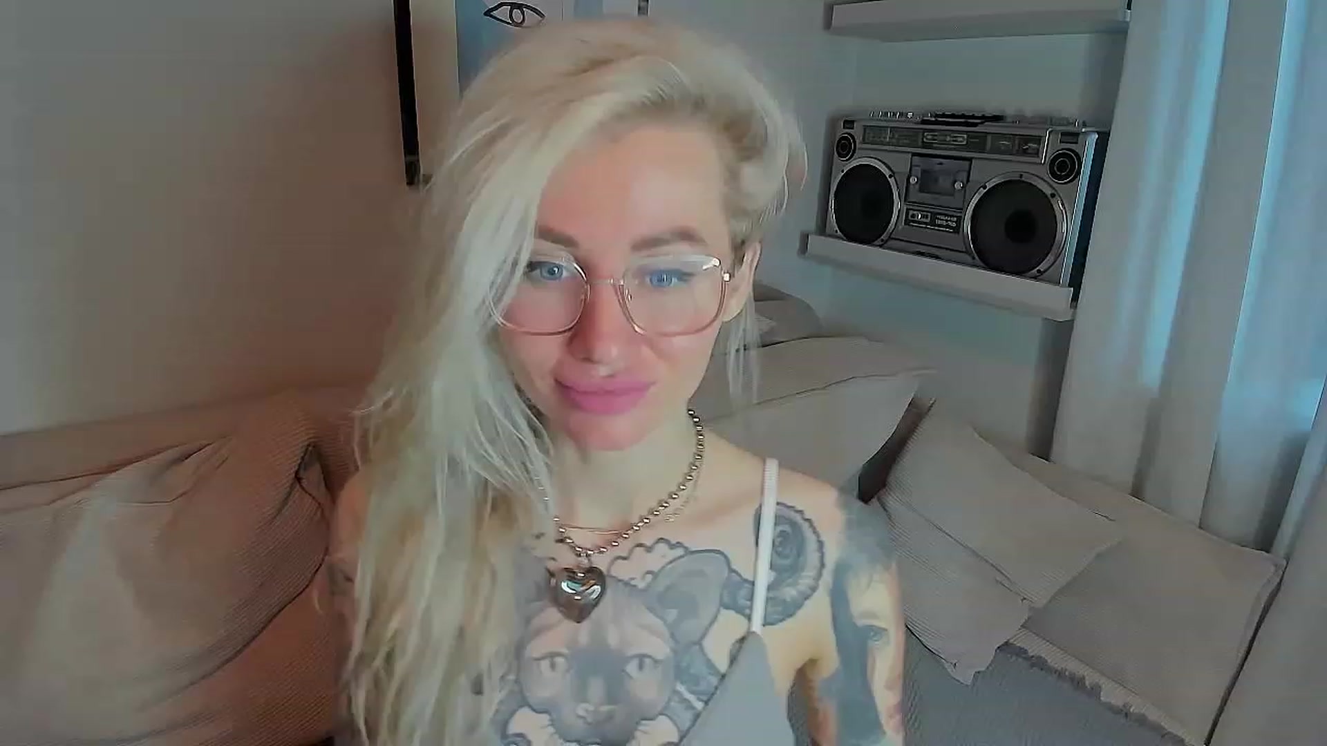 Gallery image thumbnail from Alexa_Smithhh's myfreecams stream on, 07/22/2023, 16:53 image 12 of 20