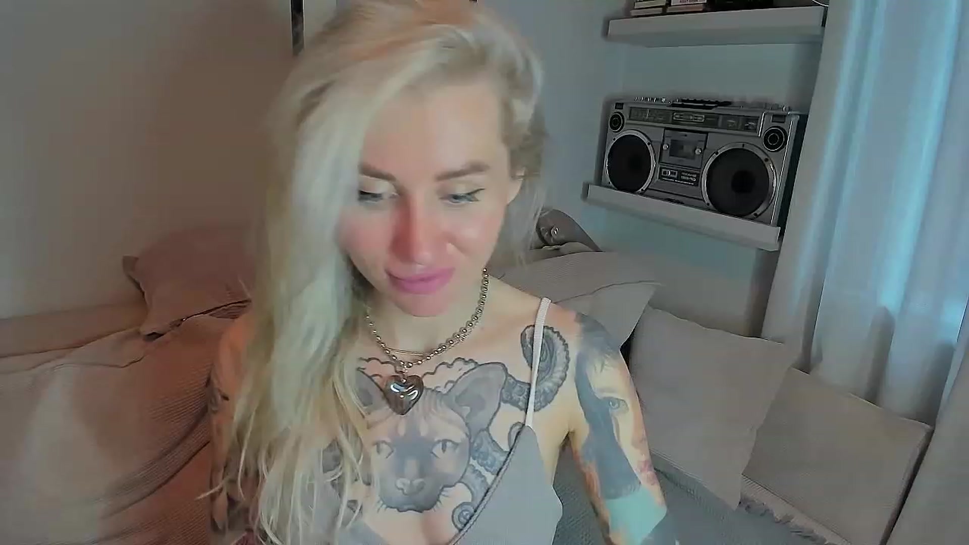 Gallery image thumbnail from Alexa_Smithhh's myfreecams stream on, 07/22/2023, 18:50 image 9 of 20