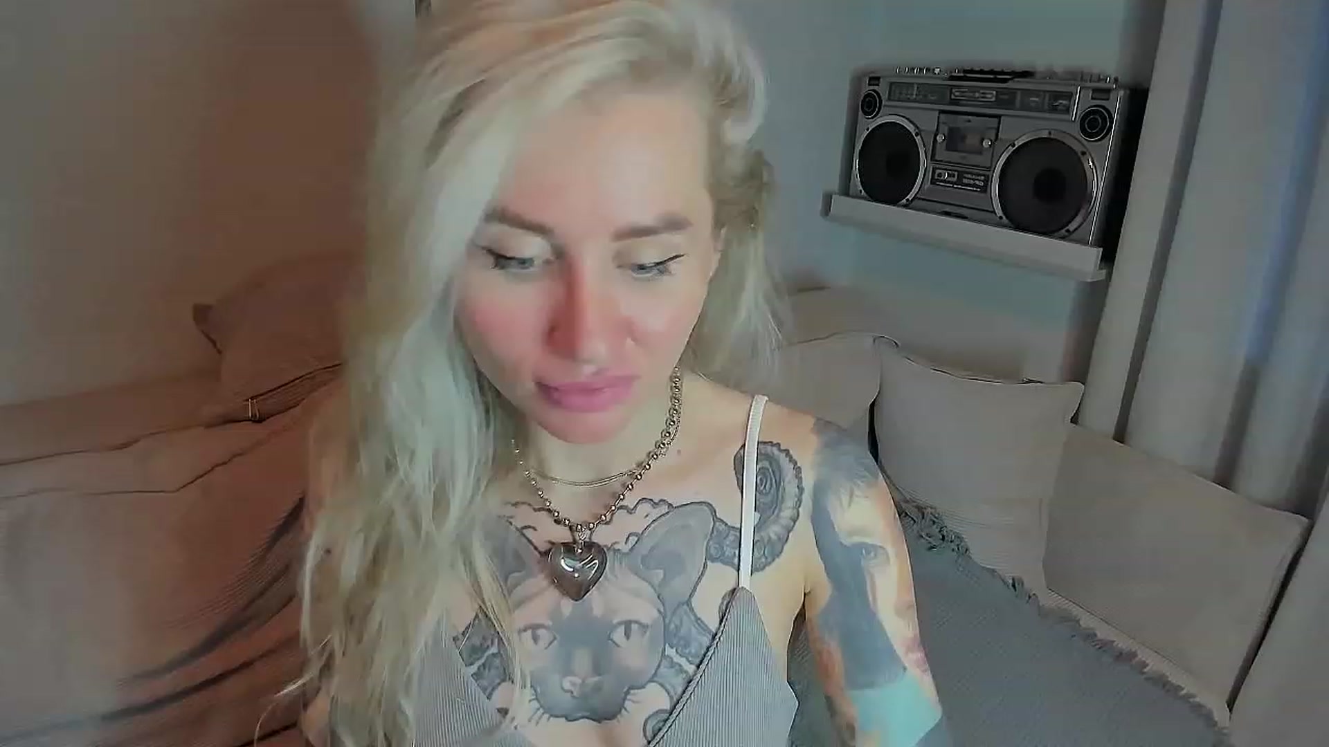 Gallery image thumbnail from Alexa_Smithhh's myfreecams stream on, 07/22/2023, 19:25 image 1 of 20