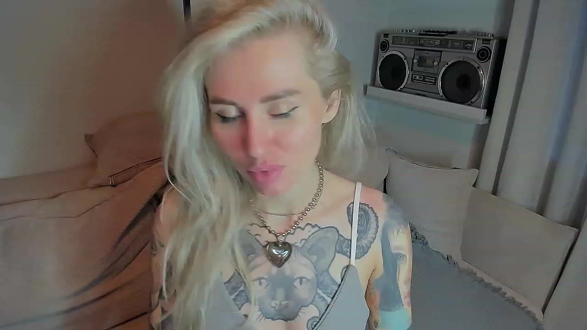 Gallery image thumbnail from Alexa_Smithhh's myfreecams stream on, 07/22/2023, 19:25 image 4 of 20