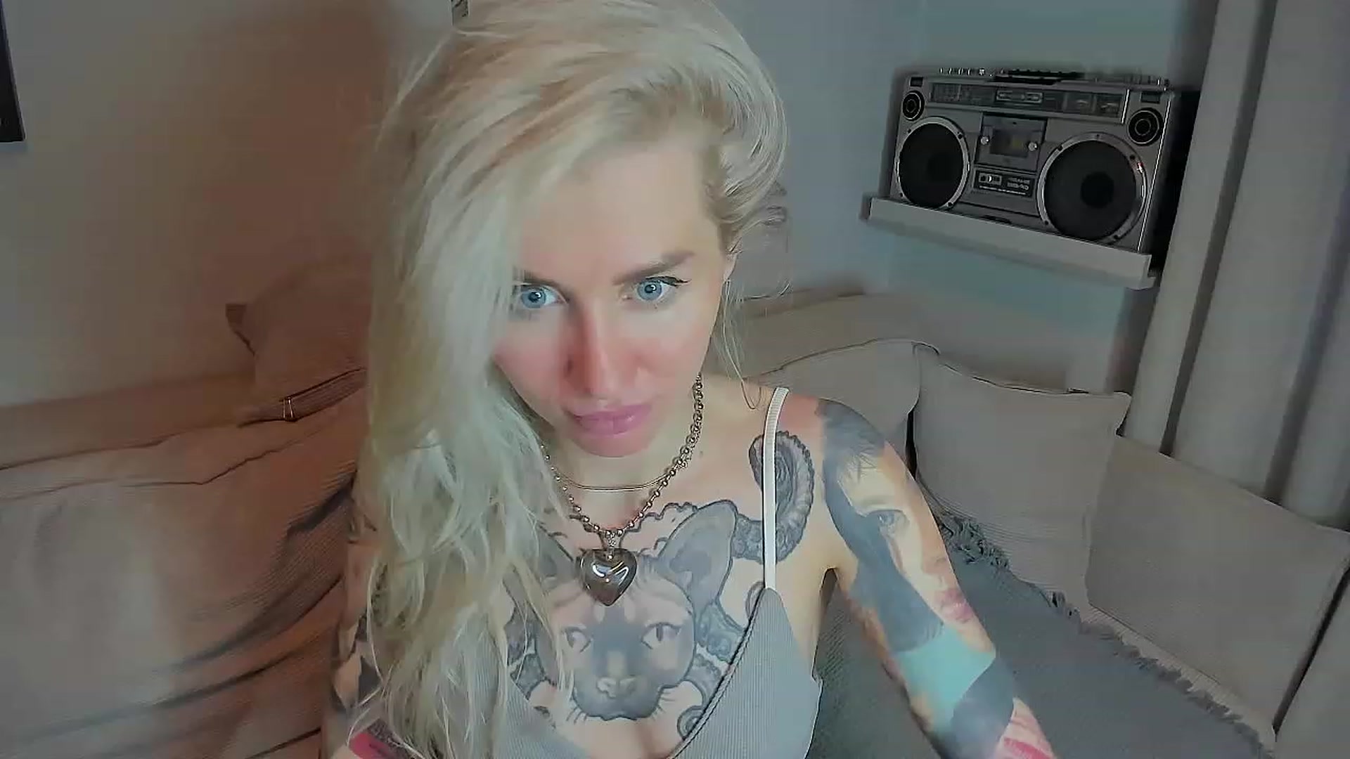 Gallery image thumbnail from Alexa_Smithhh's myfreecams stream on, 07/22/2023, 19:25 image 16 of 20
