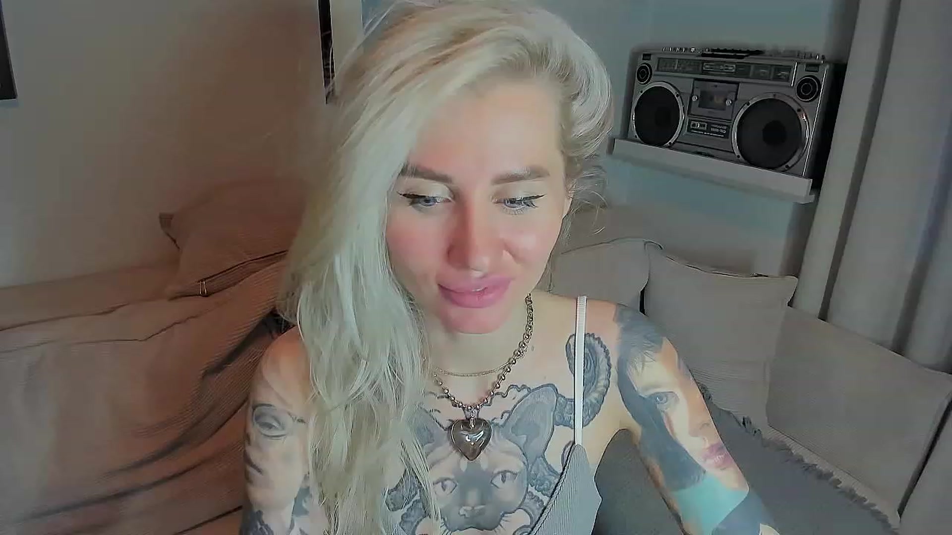 Gallery image thumbnail from Alexa_Smithhh's myfreecams stream on, 07/22/2023, 19:25 image 12 of 20