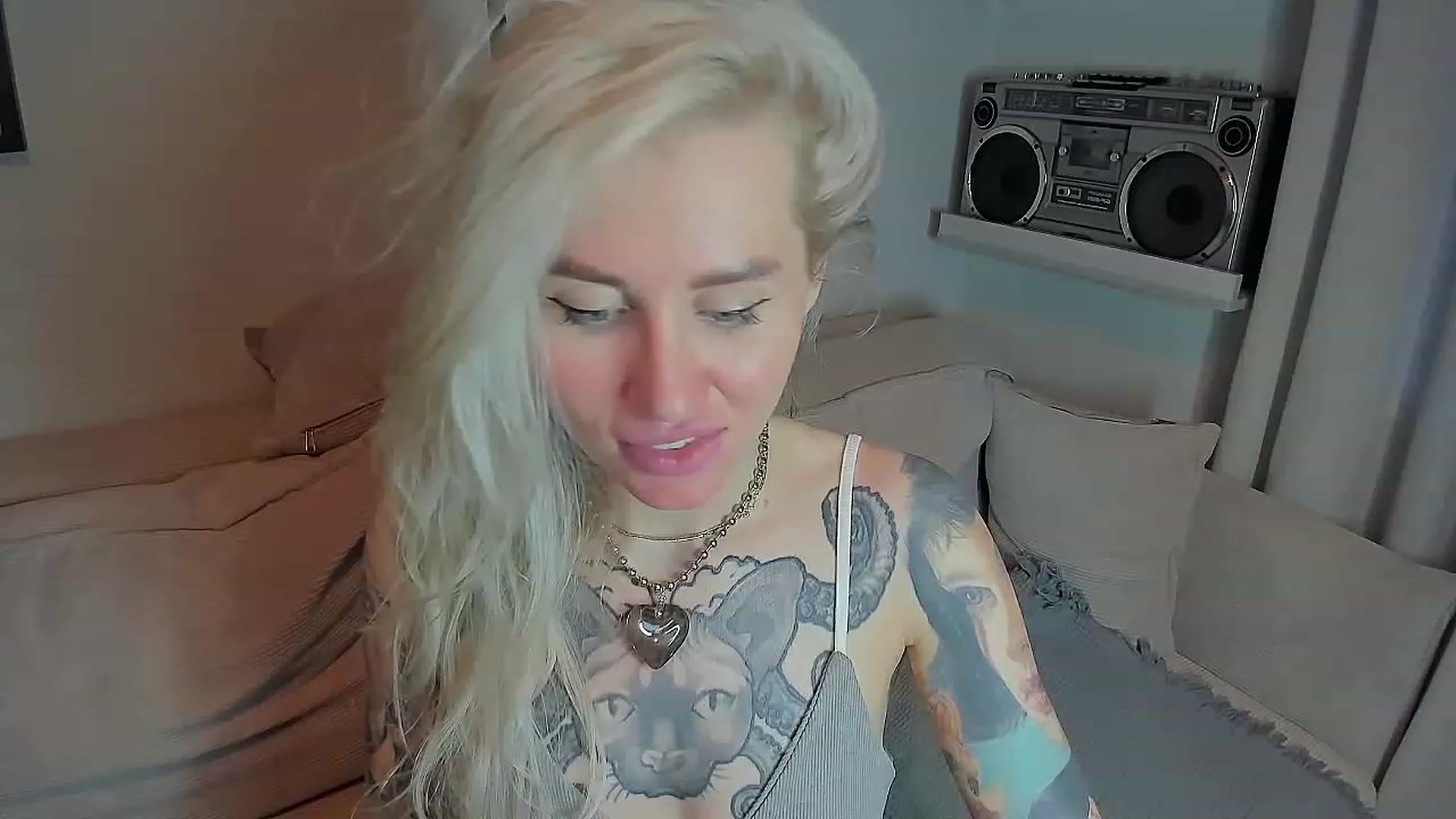 Gallery image thumbnail from Alexa_Smithhh's myfreecams stream on, 07/22/2023, 19:25 image 8 of 20