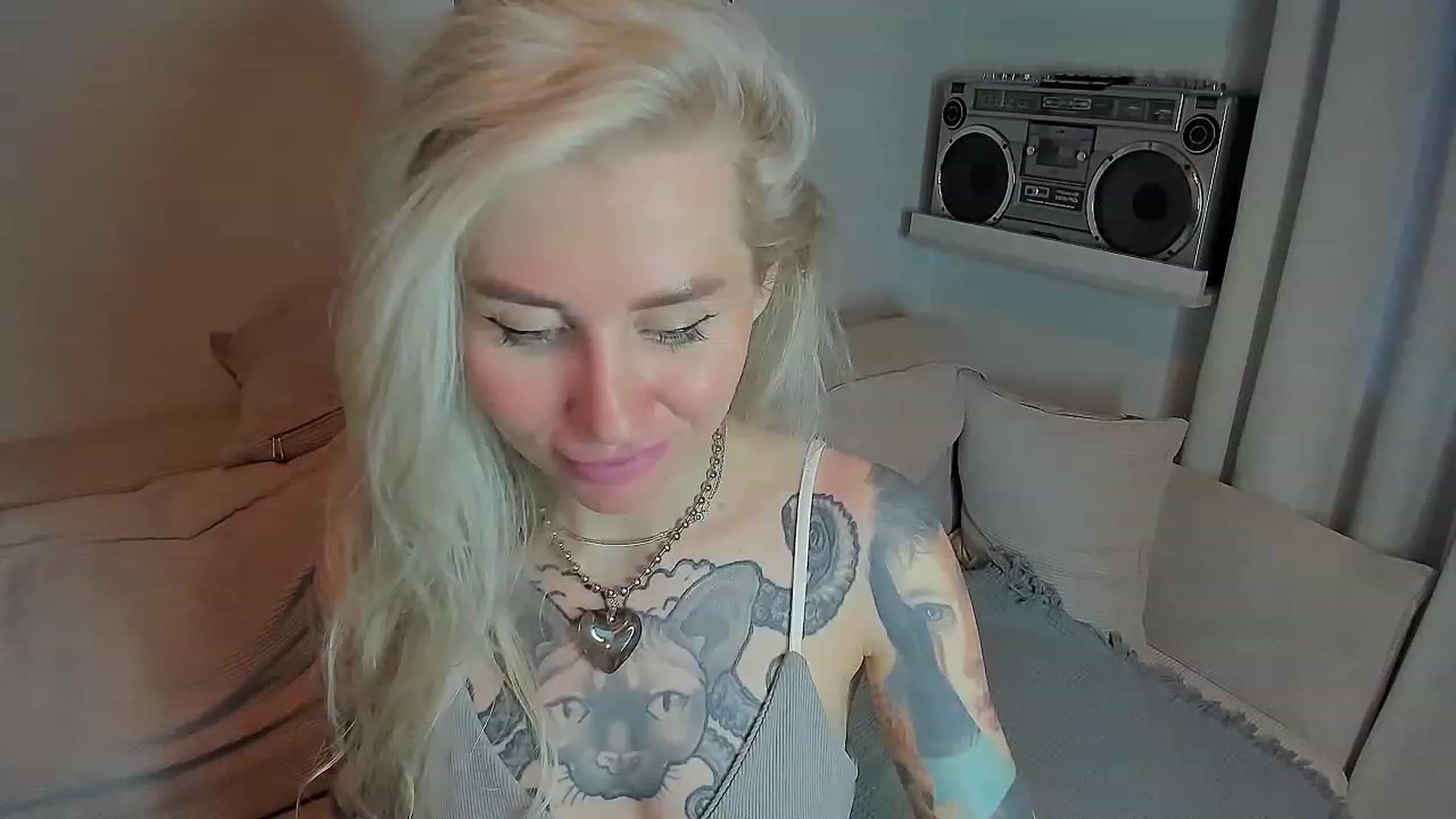Gallery image thumbnail from Alexa_Smithhh's myfreecams stream on, 07/22/2023, 19:25 image 6 of 20