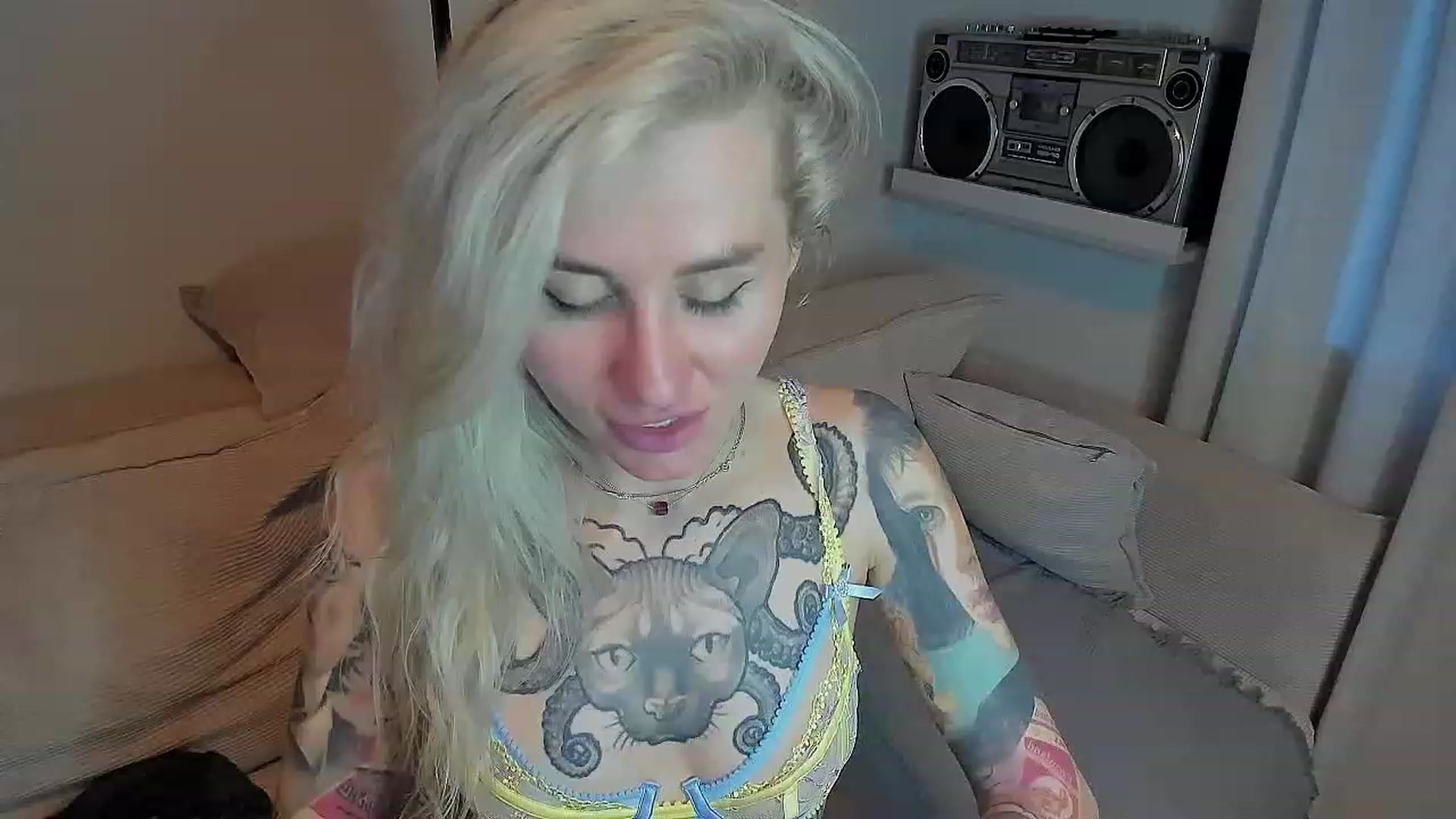 Gallery image thumbnail from Alexa_Smithhh's myfreecams stream on, 07/23/2023, 19:11 image 8 of 20