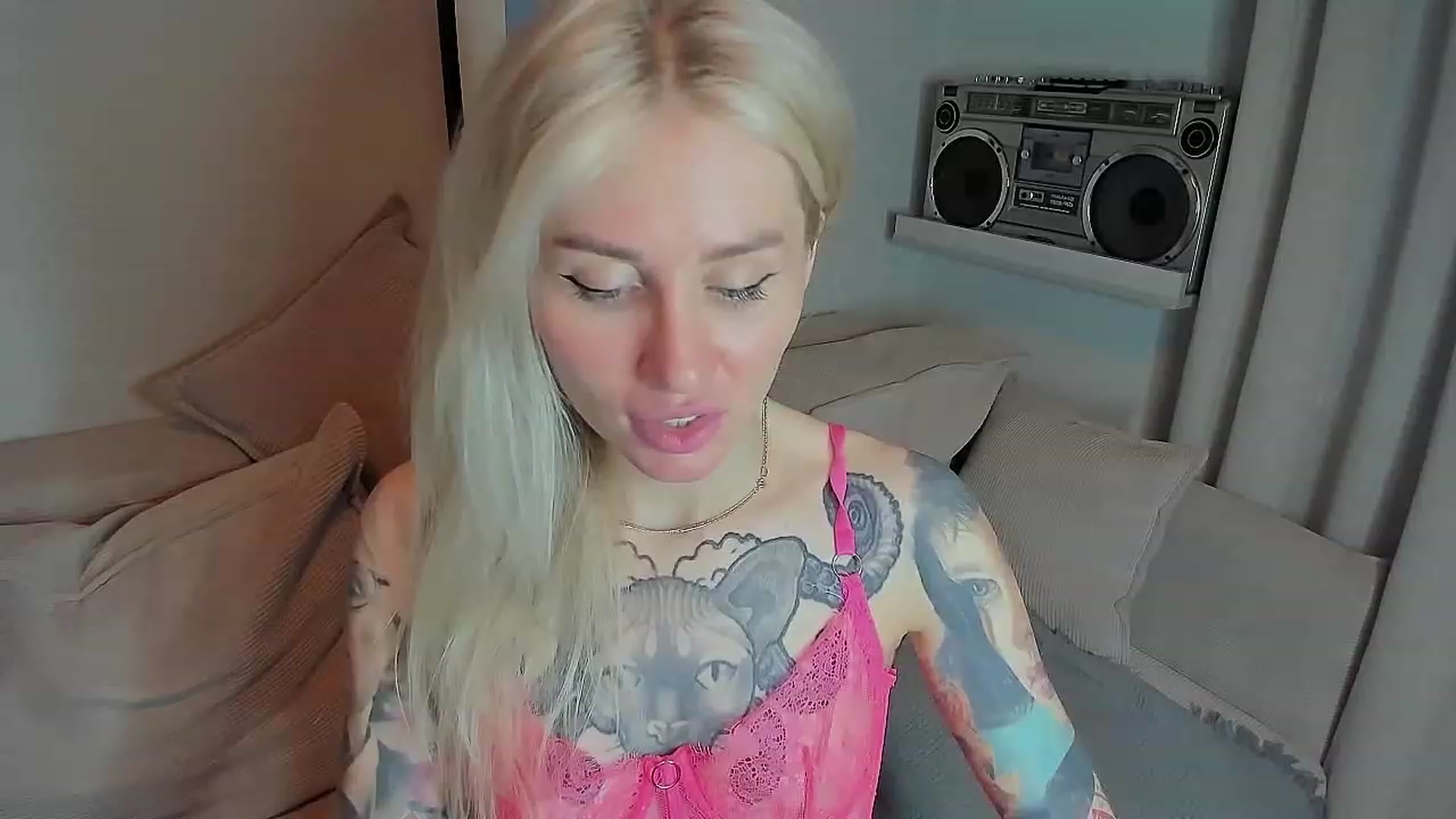 Gallery image thumbnail from Alexa_Smithhh's myfreecams stream on, 07/24/2023, 20:16 image 4 of 20