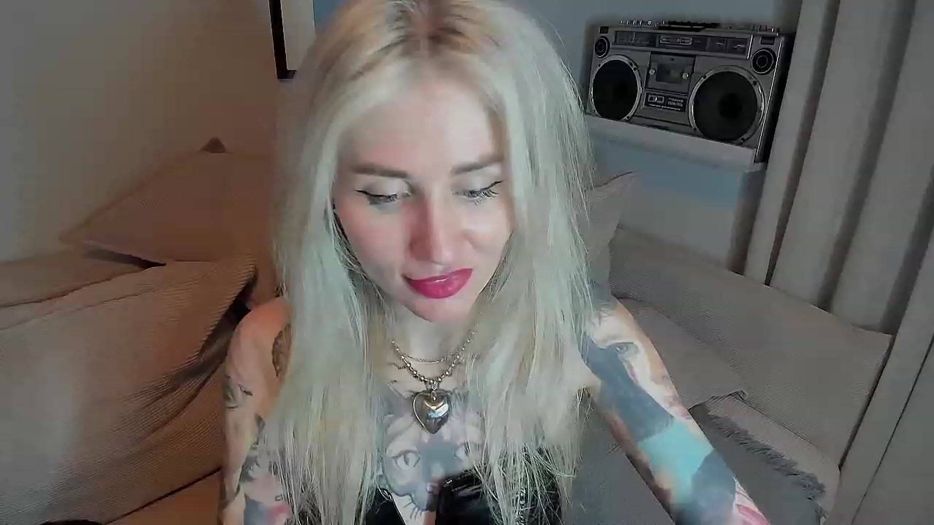 Gallery image thumbnail from Alexa_Smithhh's myfreecams stream on, 07/25/2023, 19:33 image 12 of 20