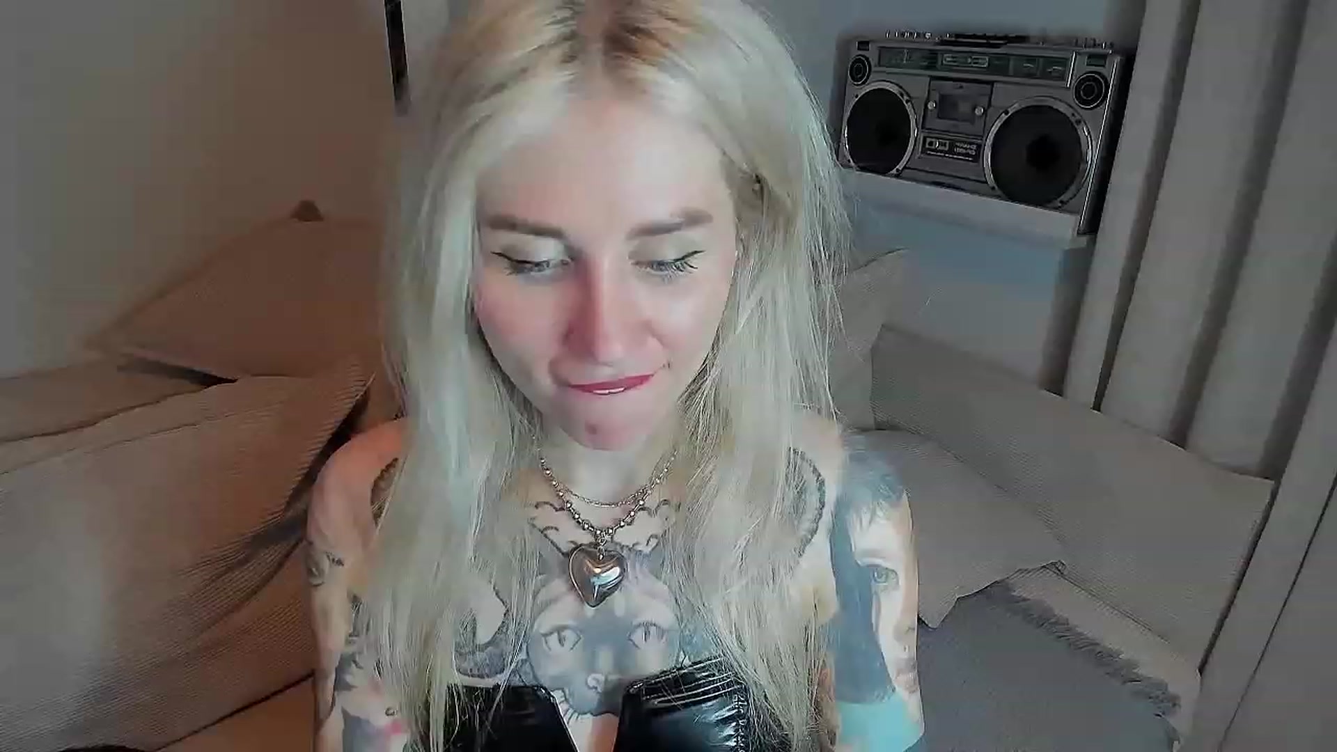 Gallery image thumbnail from Alexa_Smithhh's myfreecams stream on, 07/25/2023, 19:33 image 19 of 20